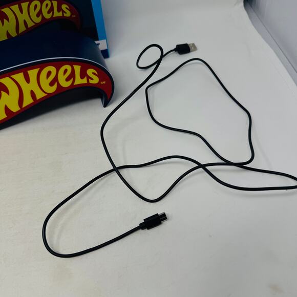 Hot Wheels Light Up LED Sign USB Powered Room Decor Kids Bedroom or Man Cave - Picture 2 of 11